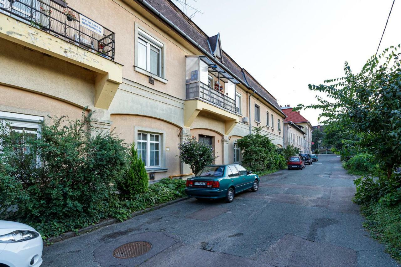 Sophie Apartman Eger Esterno foto