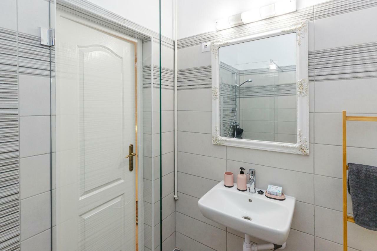 Sophie Apartman Eger Esterno foto
