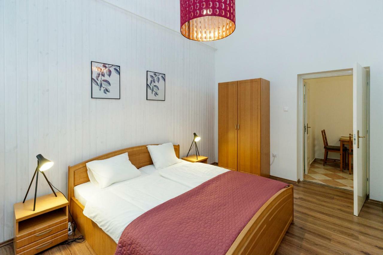 Sophie Apartman Eger Esterno foto