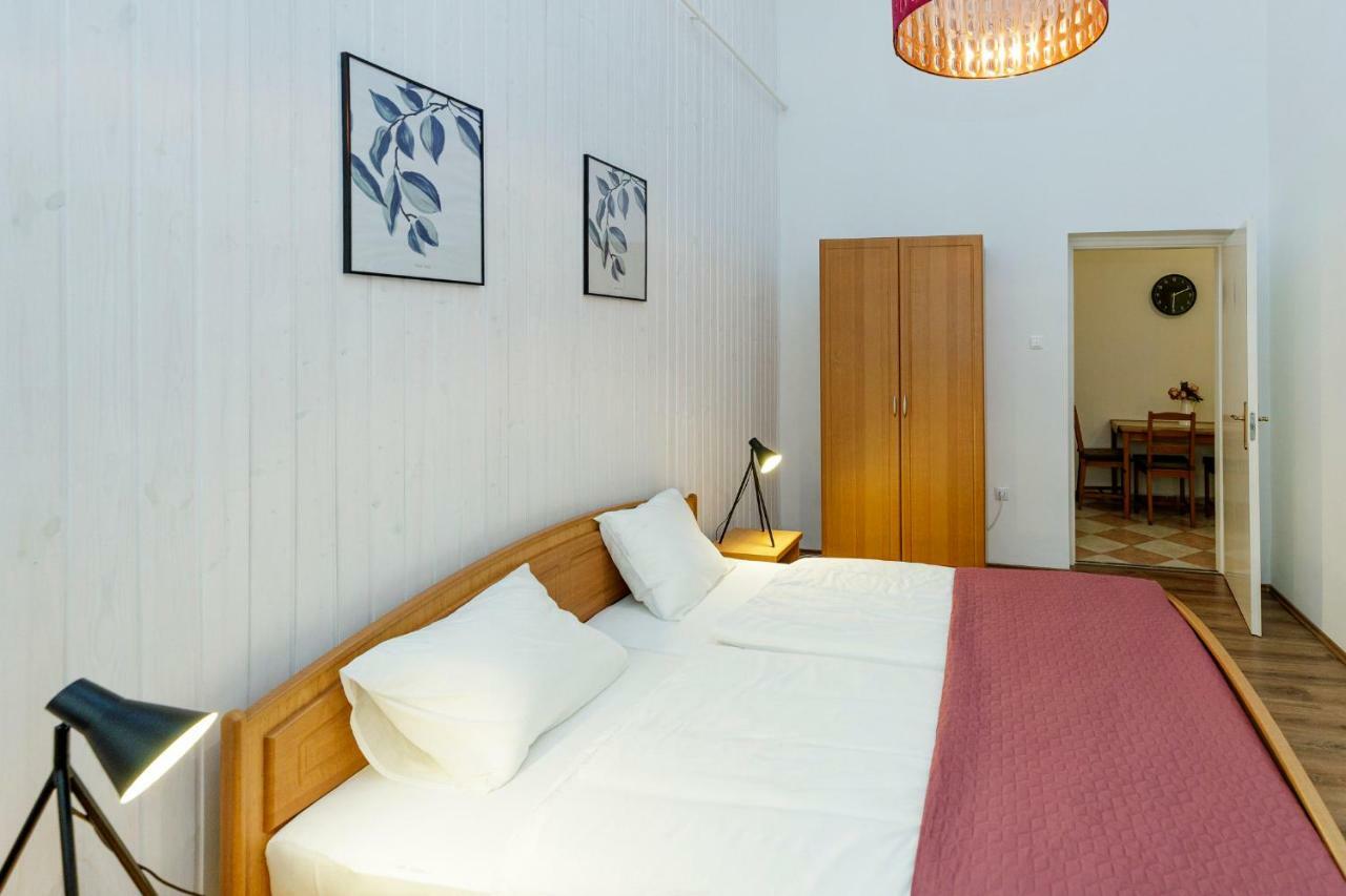 Sophie Apartman Eger Esterno foto