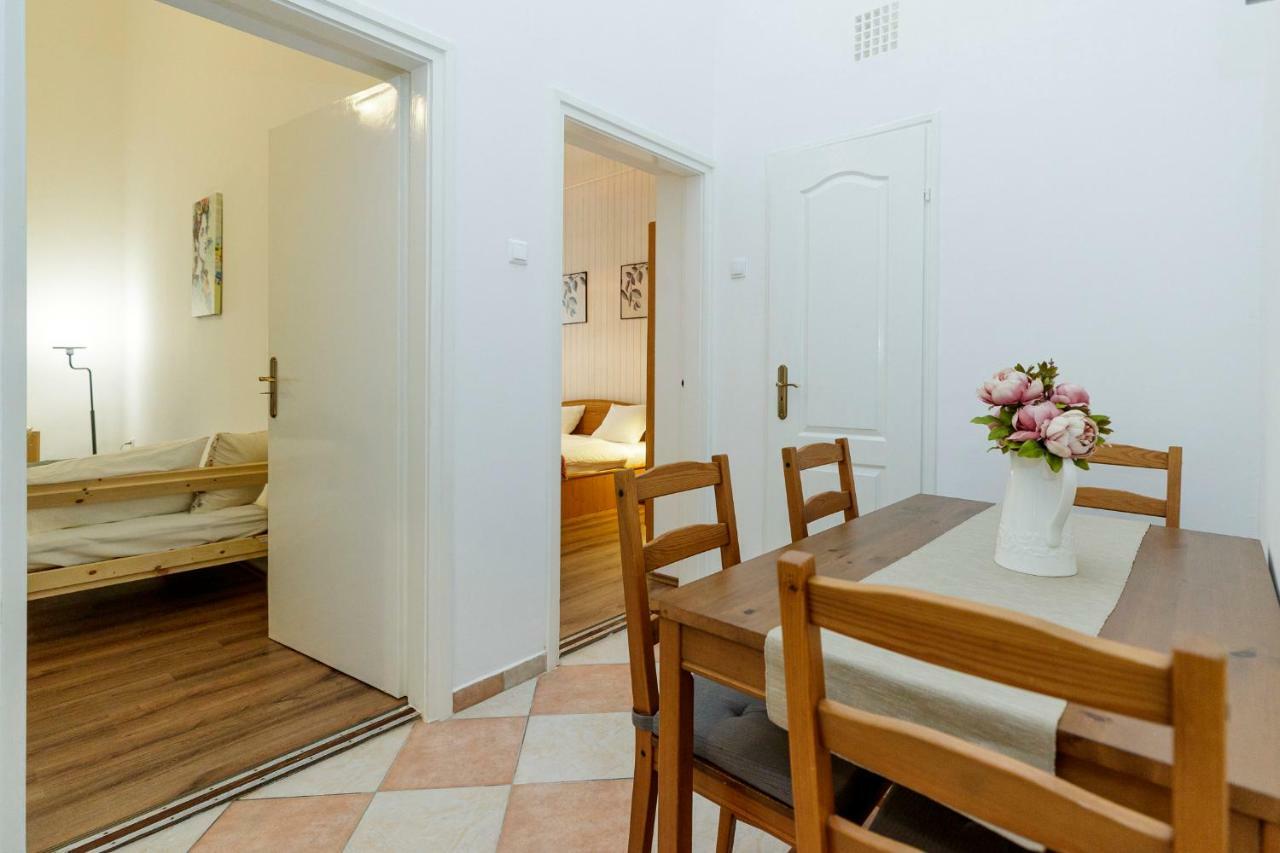 Sophie Apartman Eger Esterno foto